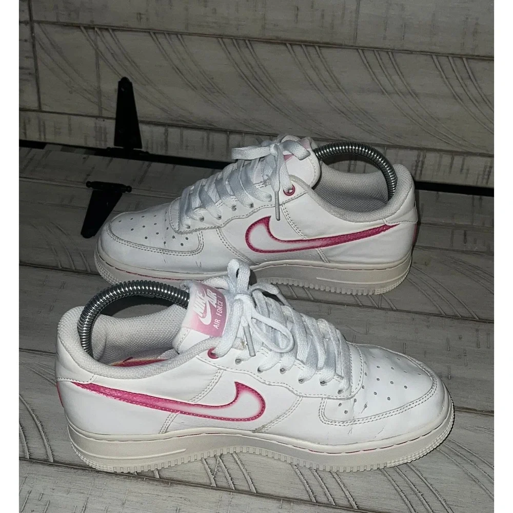 Nike Women's Size 7 Air Force 1 Pink White Airbrush Used